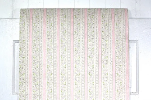 1960s Floral Stripe Vintage Wallpaper