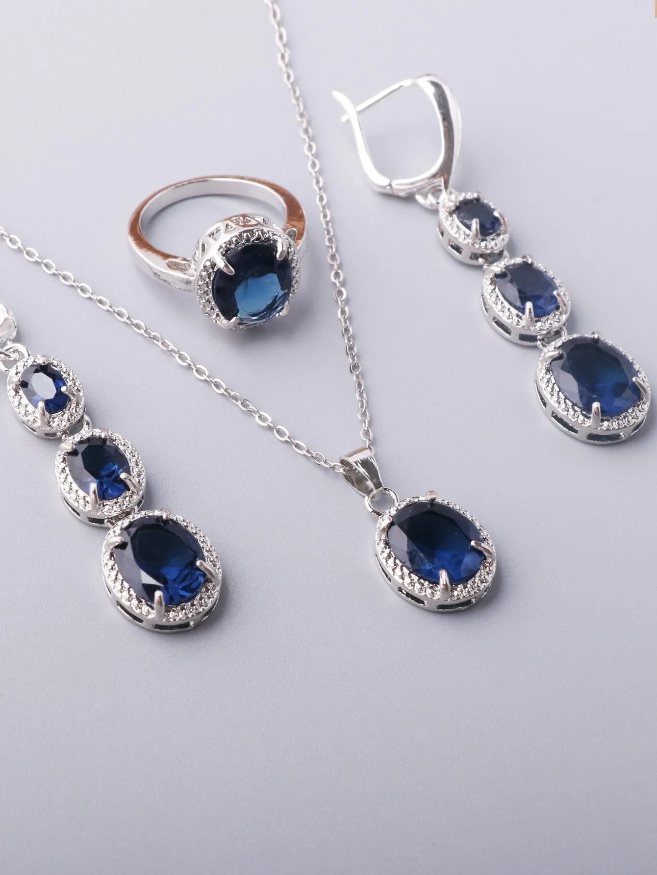 4pcs Rhinestone Decor Jewelry Set
