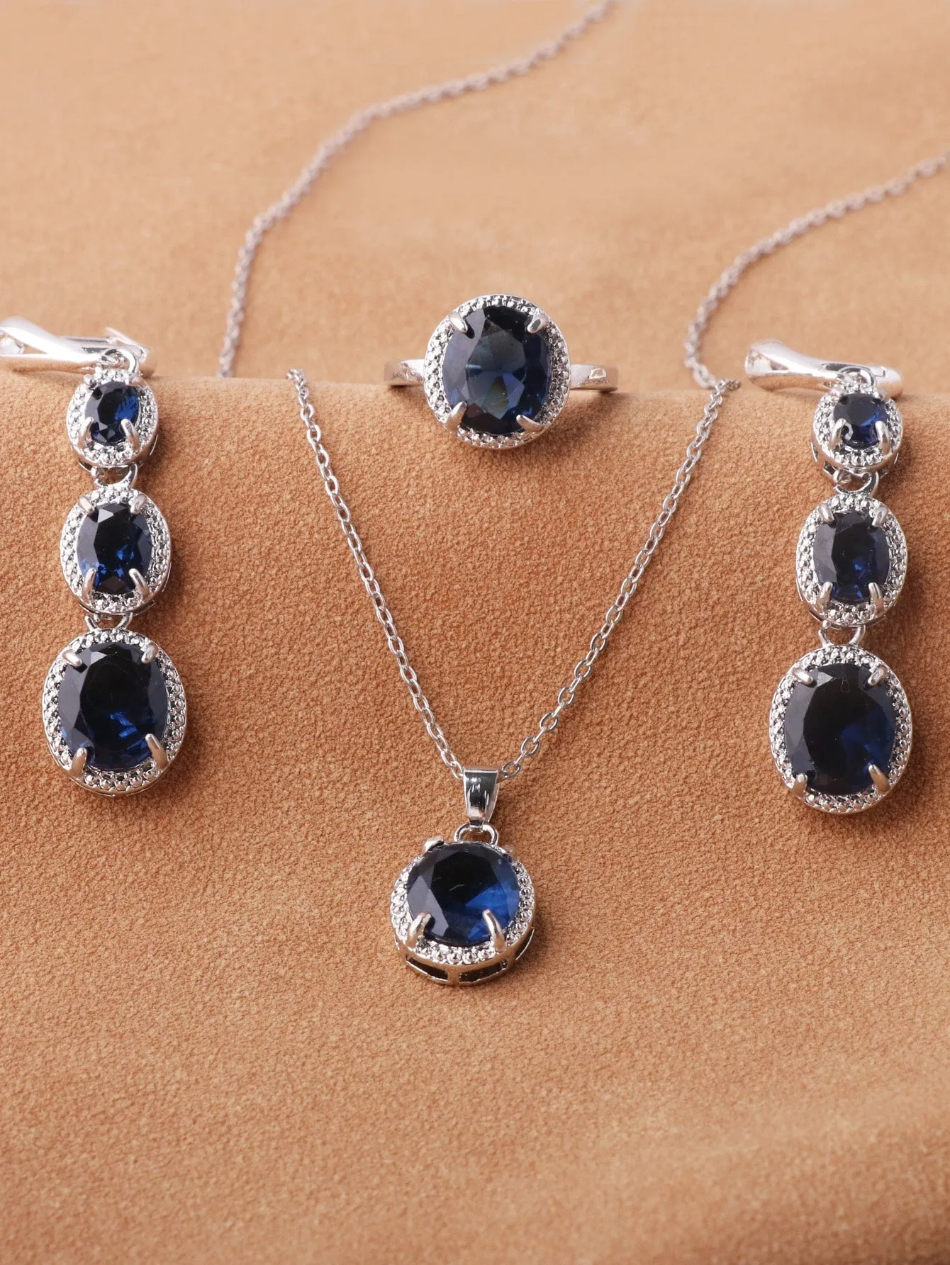 4pcs Rhinestone Decor Jewelry Set