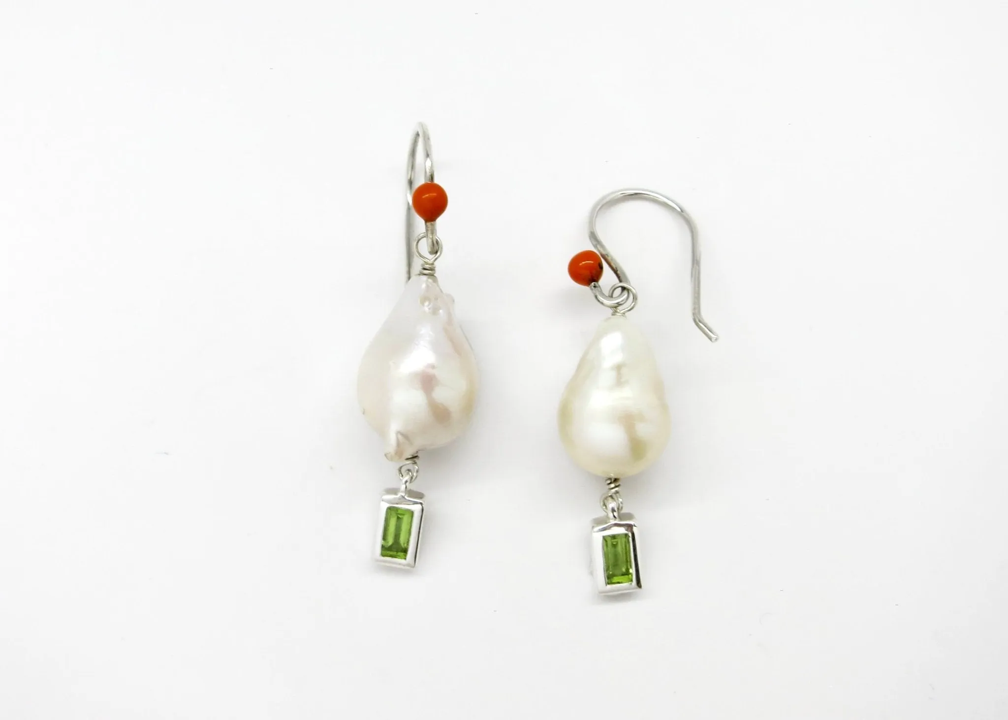 August (baroque pearl birthstone earrings)