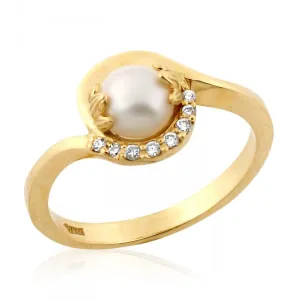 Beautiful Pearl Gemstone Ring with White Diamond Accents