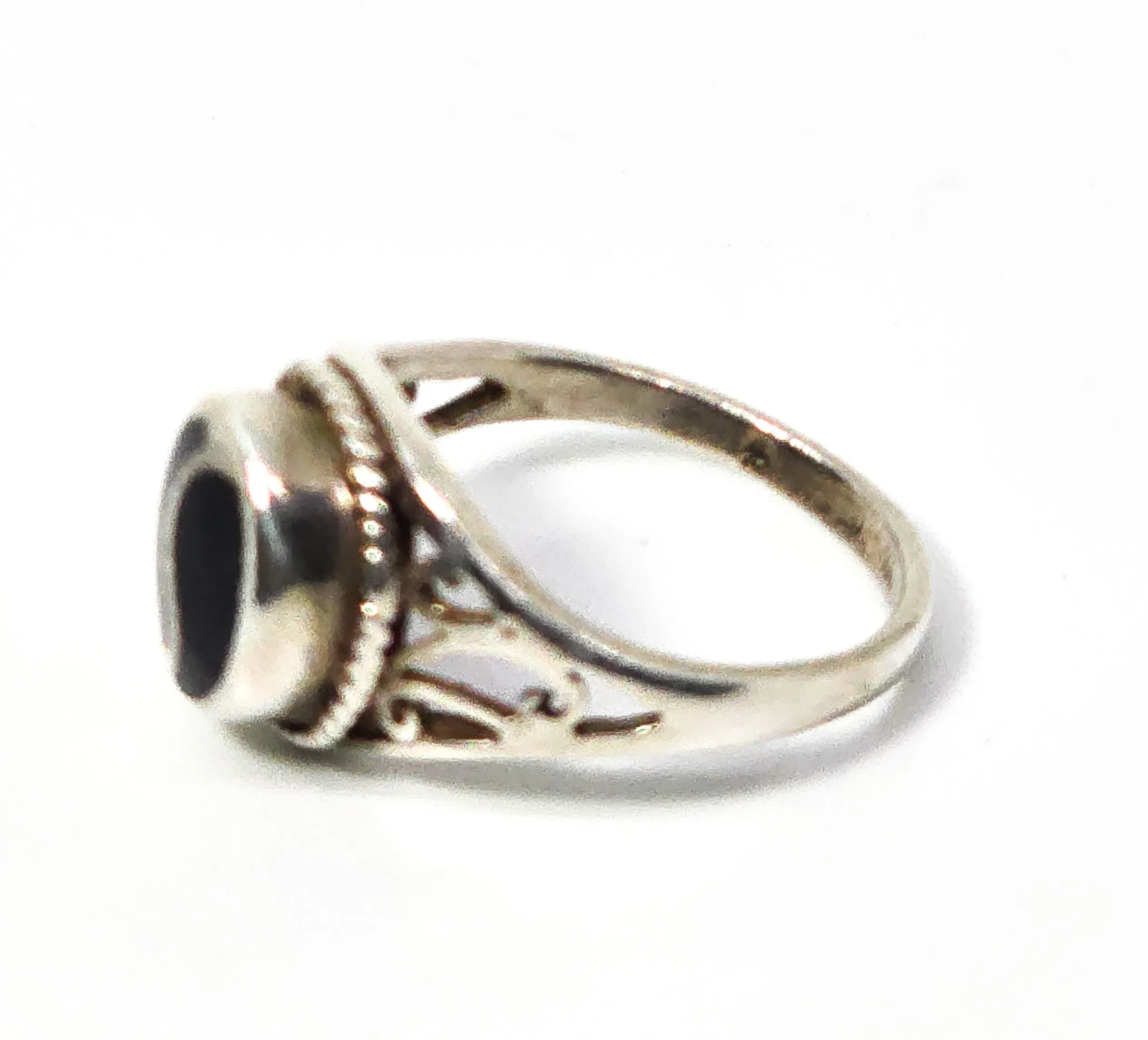 Black enamel Balance Ying Yang vintage tribal retro filigree sterling silver ring size 5
