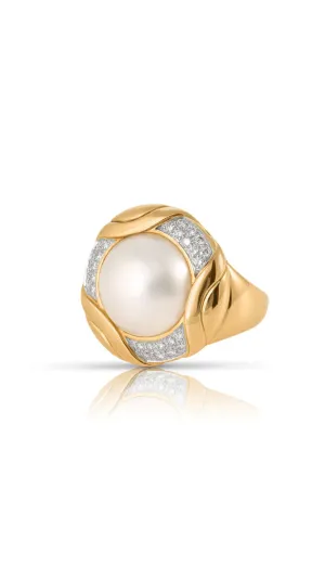 Contemporary 18K Round Mabe Pearl And Diamond Ring