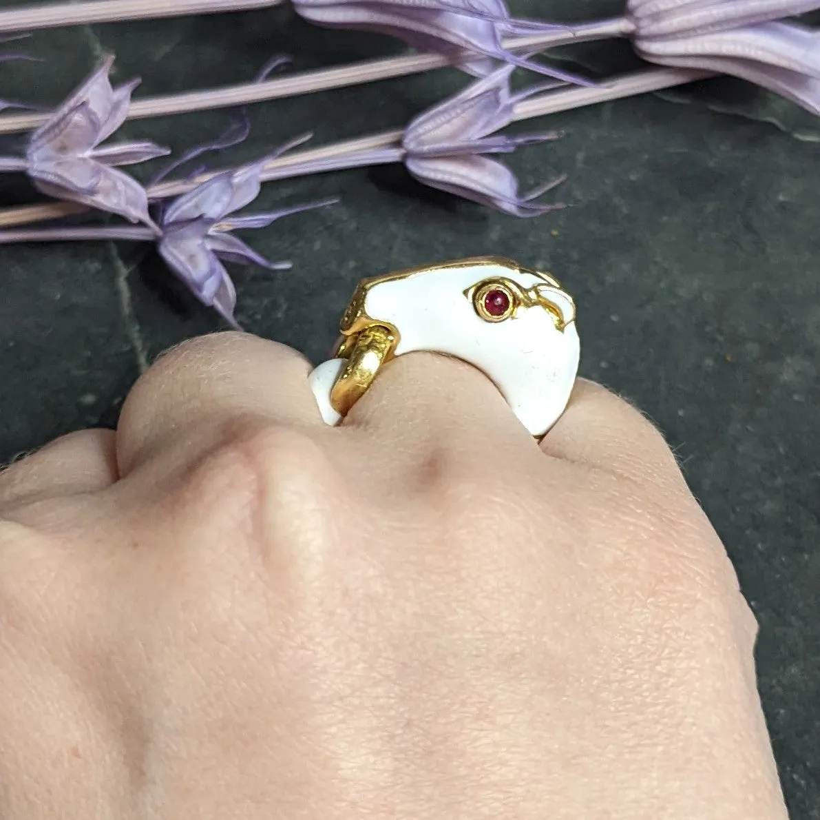 David Webb Vintage Ruby Enamel 18 Karat Gold Kingdom Horse Ring