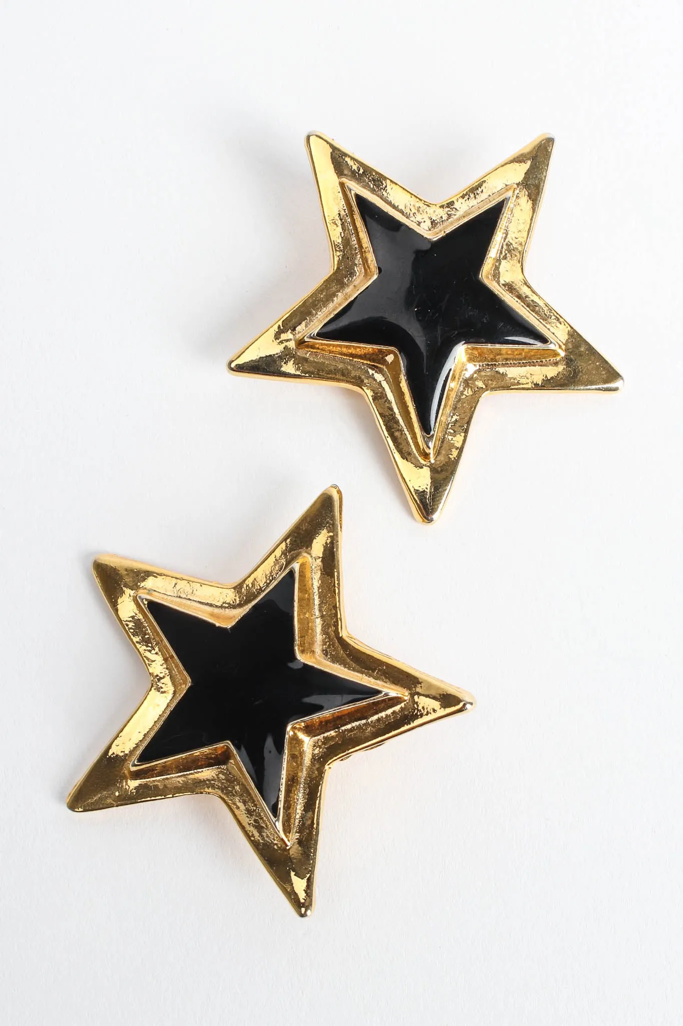 Enamel Star Plate Earrings
