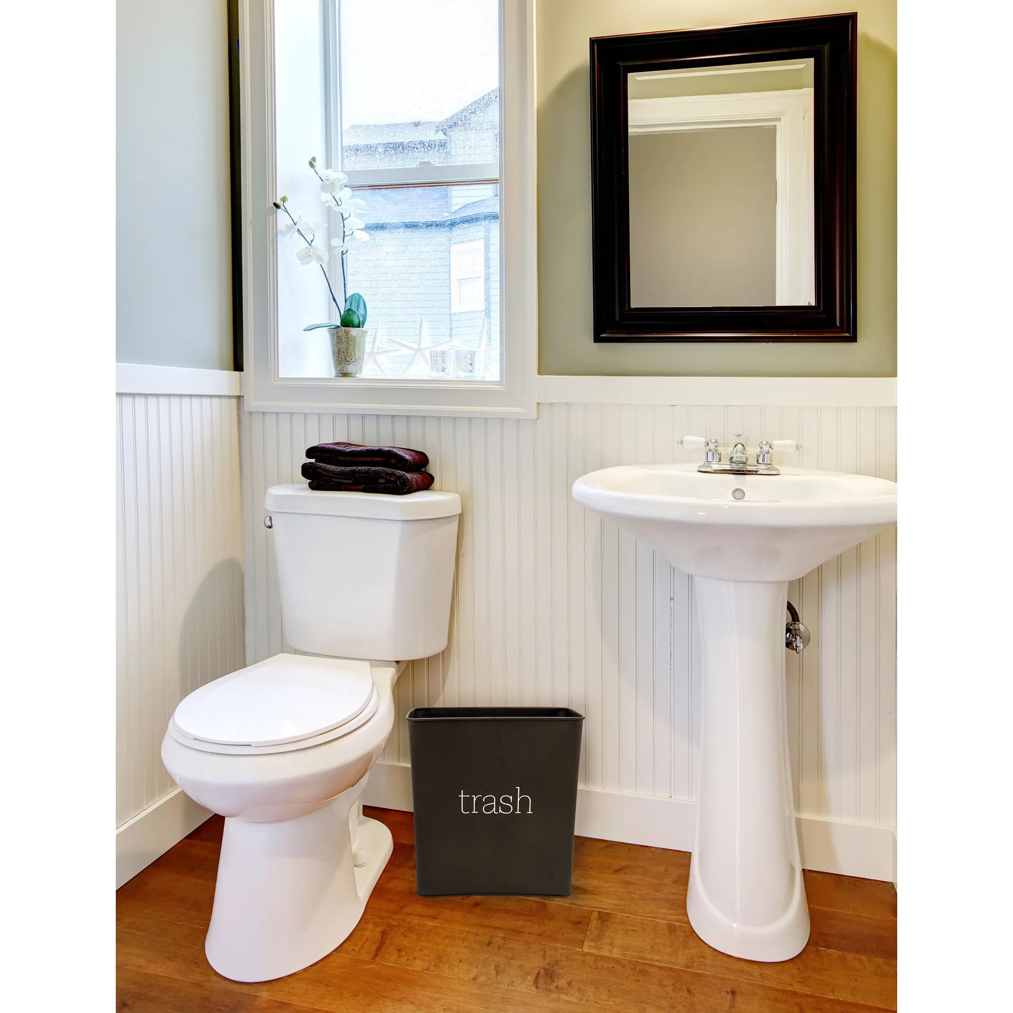 Farmhouse Enamel Trash Can