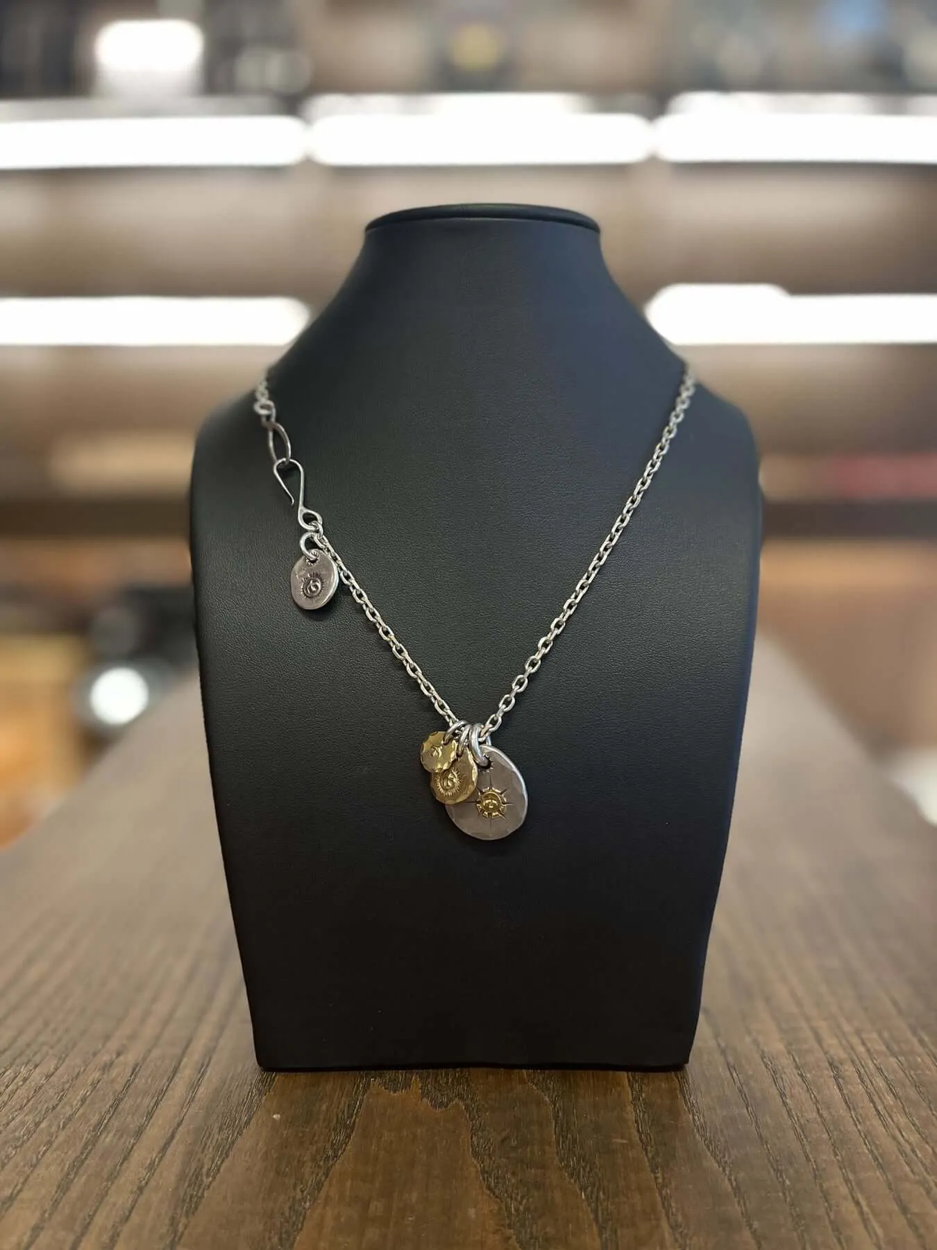 Goros Metal Pendant Setup