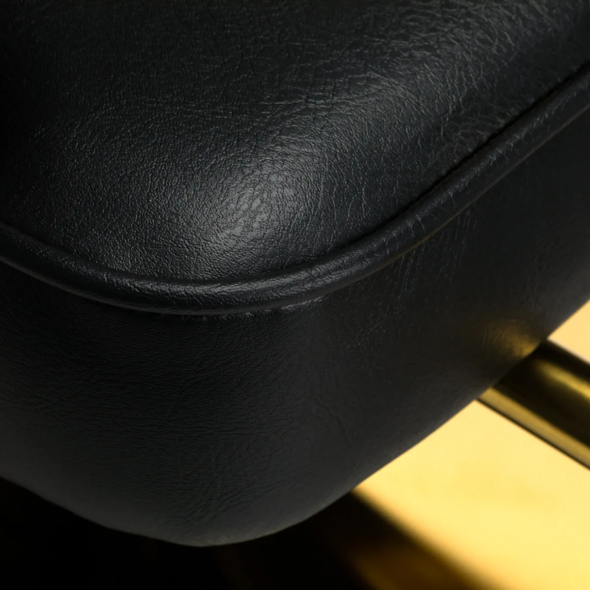 Hair System hairdressing chair Linz gold black