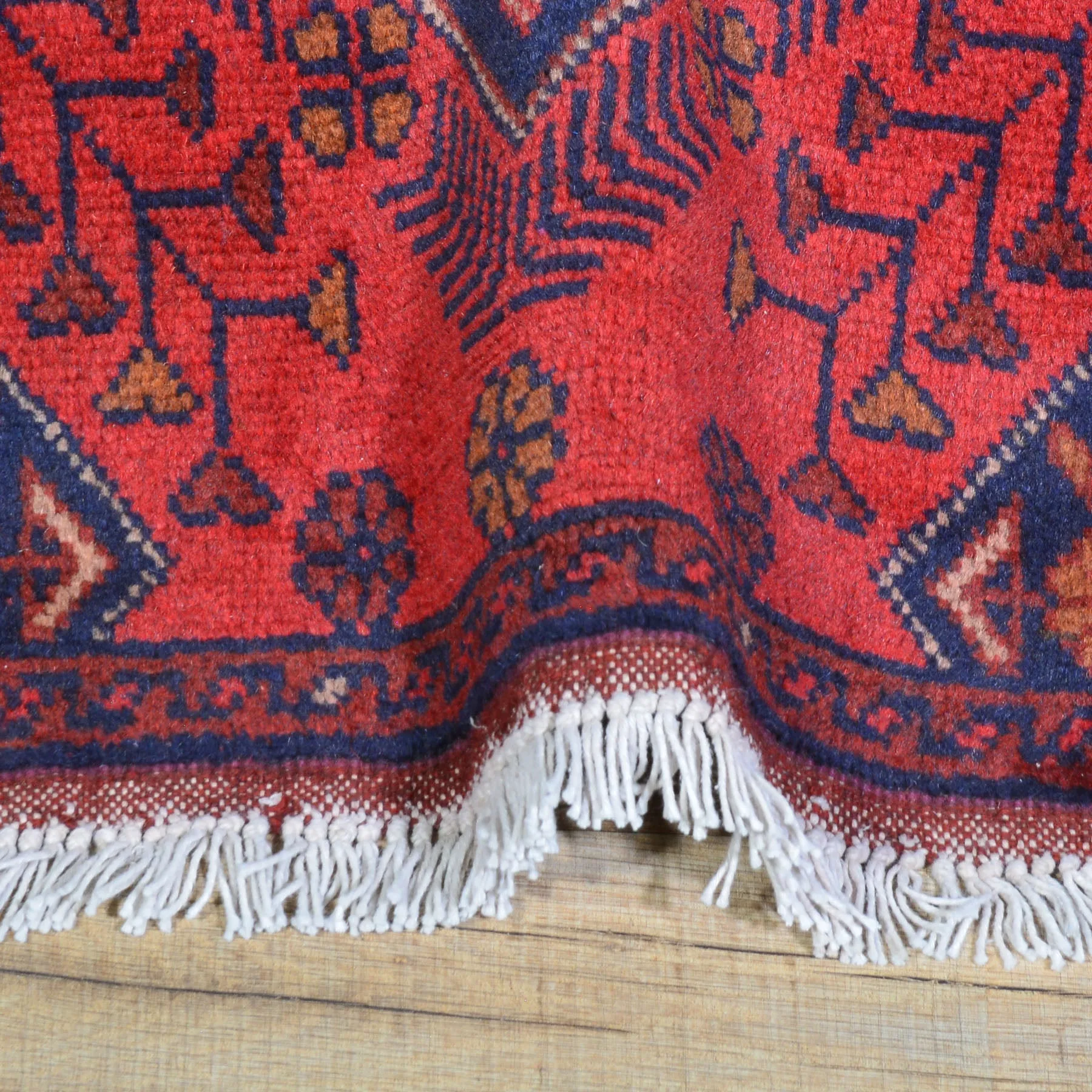 Hand-Knotted Fine Tribal Design Handmade Wool Rug (Size 1.7 X 3.4) Cwral-7962
