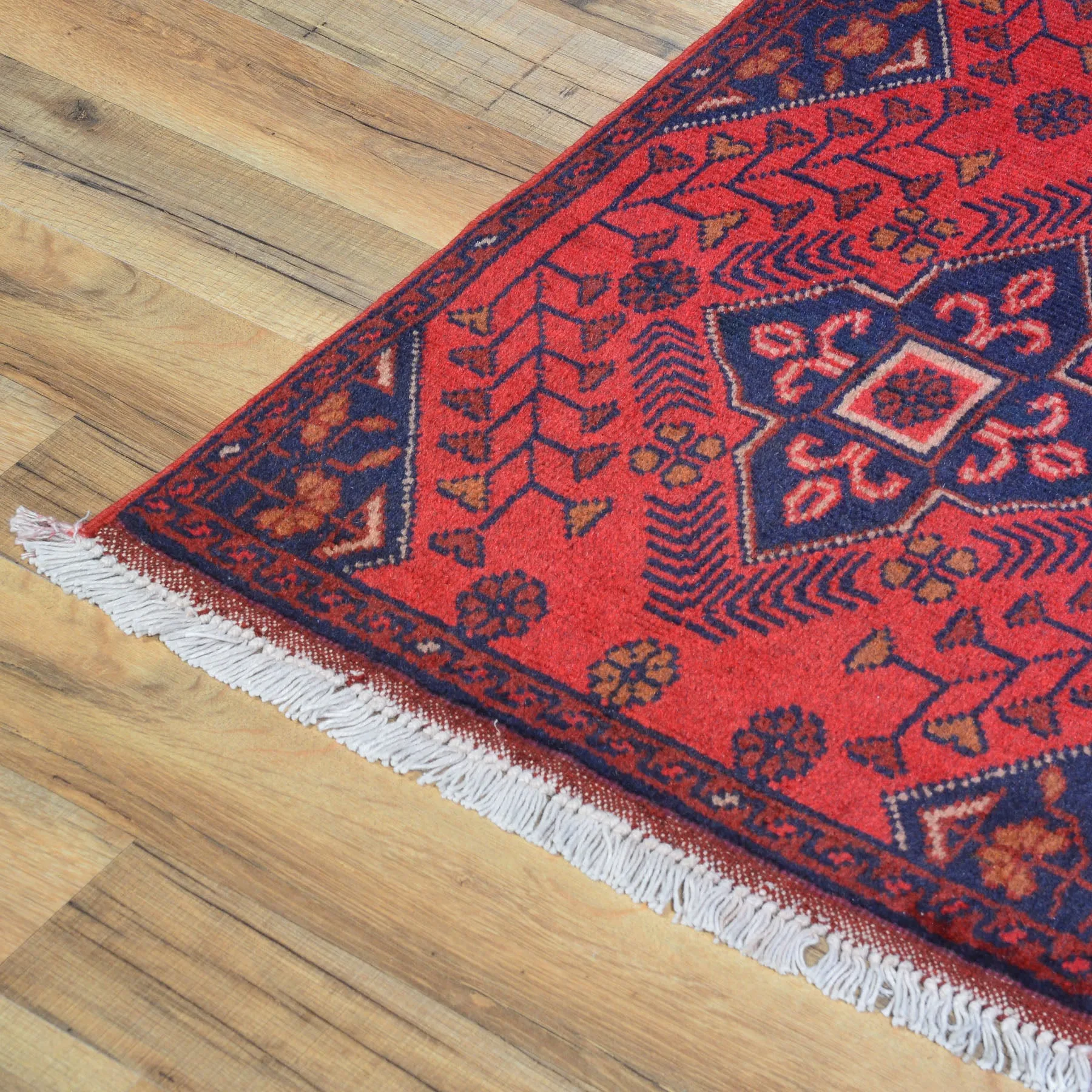 Hand-Knotted Fine Tribal Design Handmade Wool Rug (Size 1.7 X 3.4) Cwral-7962
