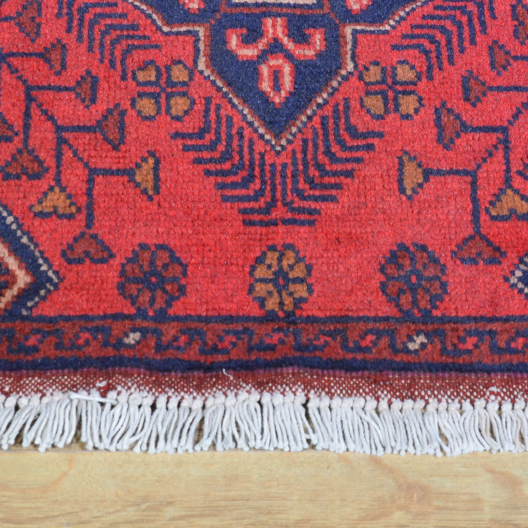 Hand-Knotted Fine Tribal Design Handmade Wool Rug (Size 1.7 X 3.4) Cwral-7962