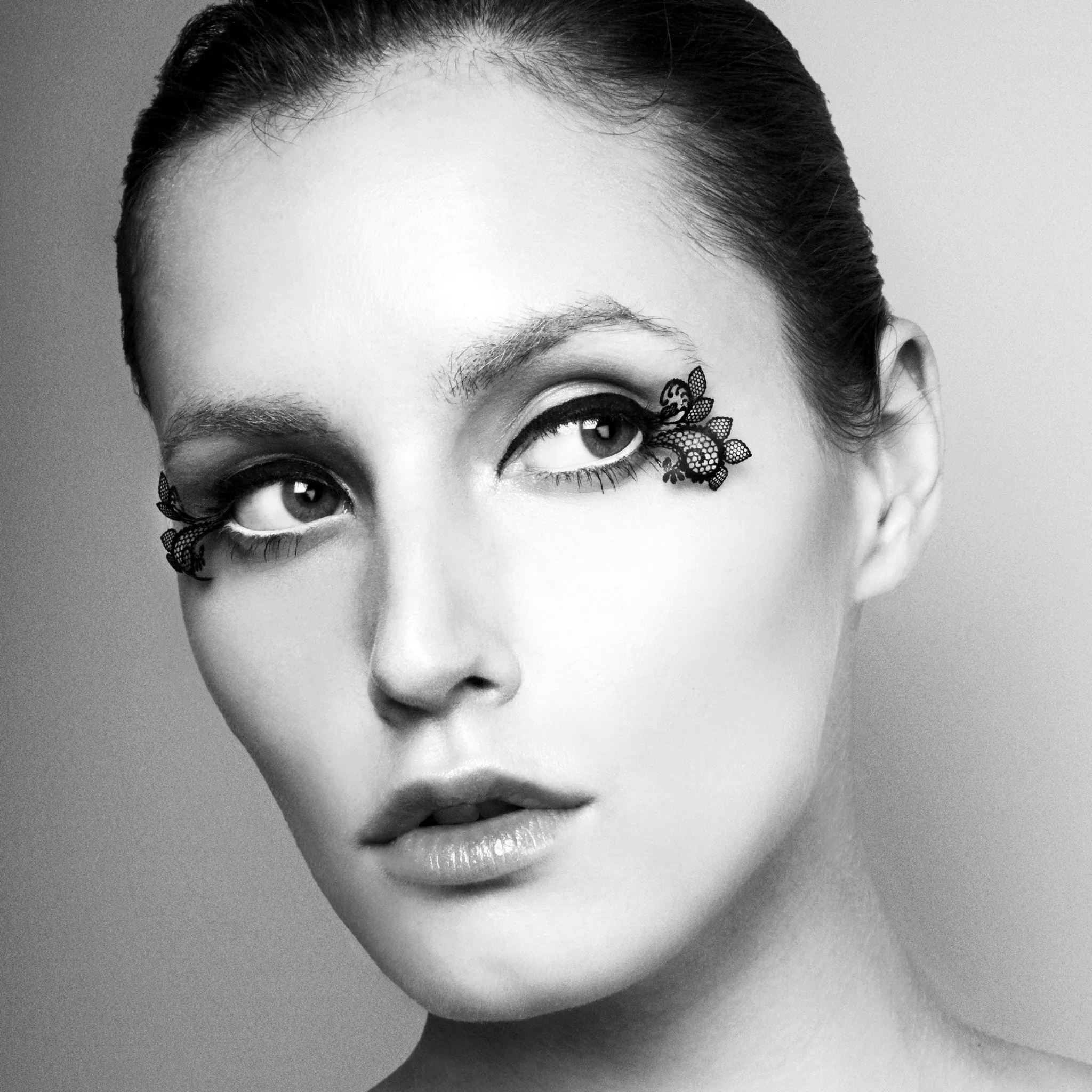 Lace Garden Paper Lashes