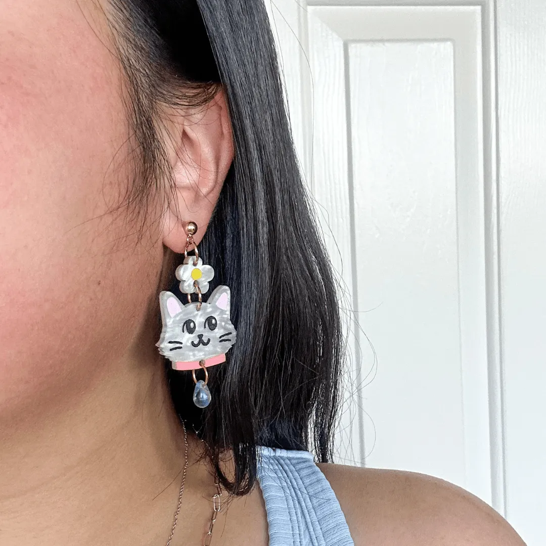 Little Daisy Cat Dangle (SINGLE)