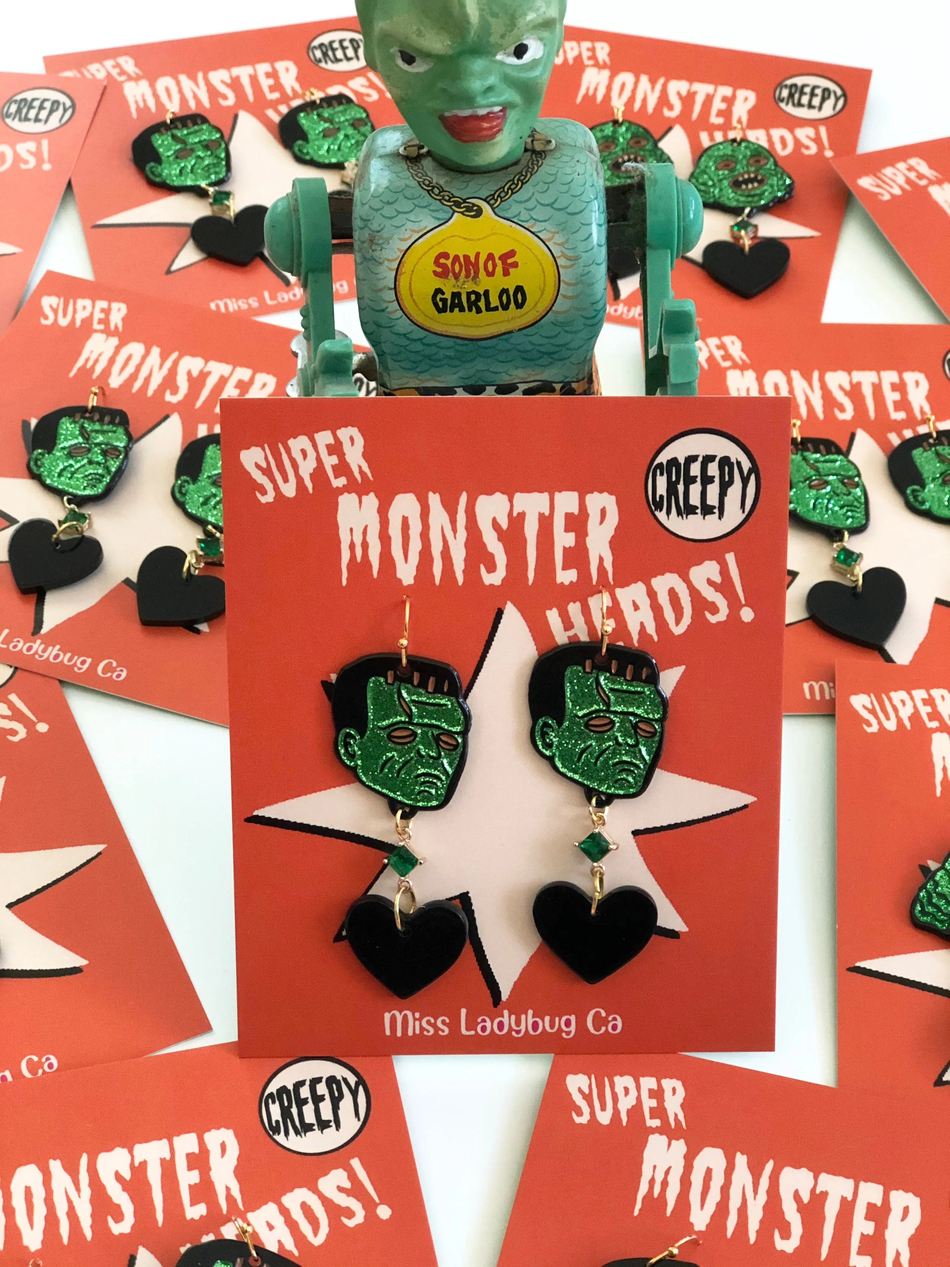 MONSTERS EARRINGS WITH HEART *CREATURE OR FRANKENSTEIN